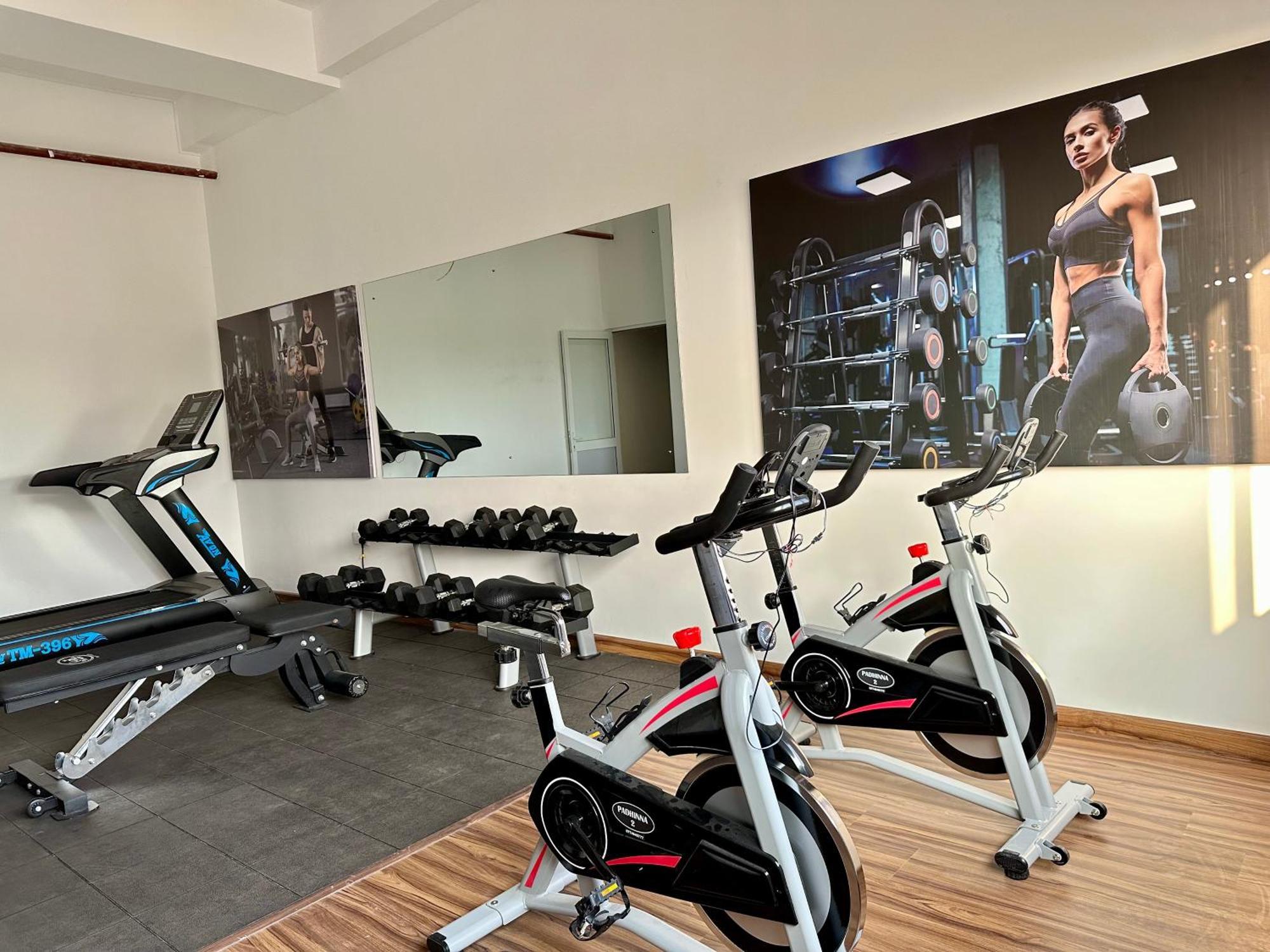Ocean Breeze Hotel Residencies Britlanka Apartments Negombo Exterior foto